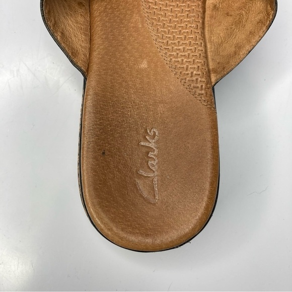Clarks slip‎ on sandals size 10 - Picture 6 of 8